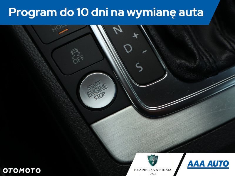 Volkswagen Passat - 19