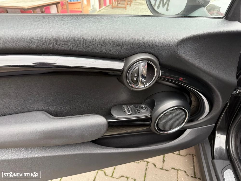 MINI 3 Portas One D - 15