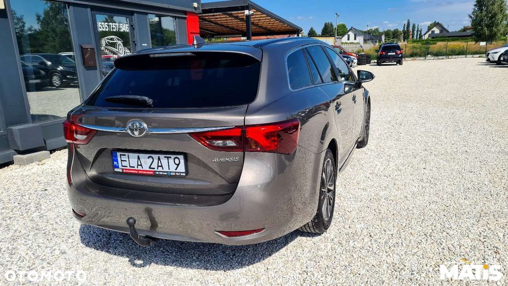 Toyota Avensis - 22