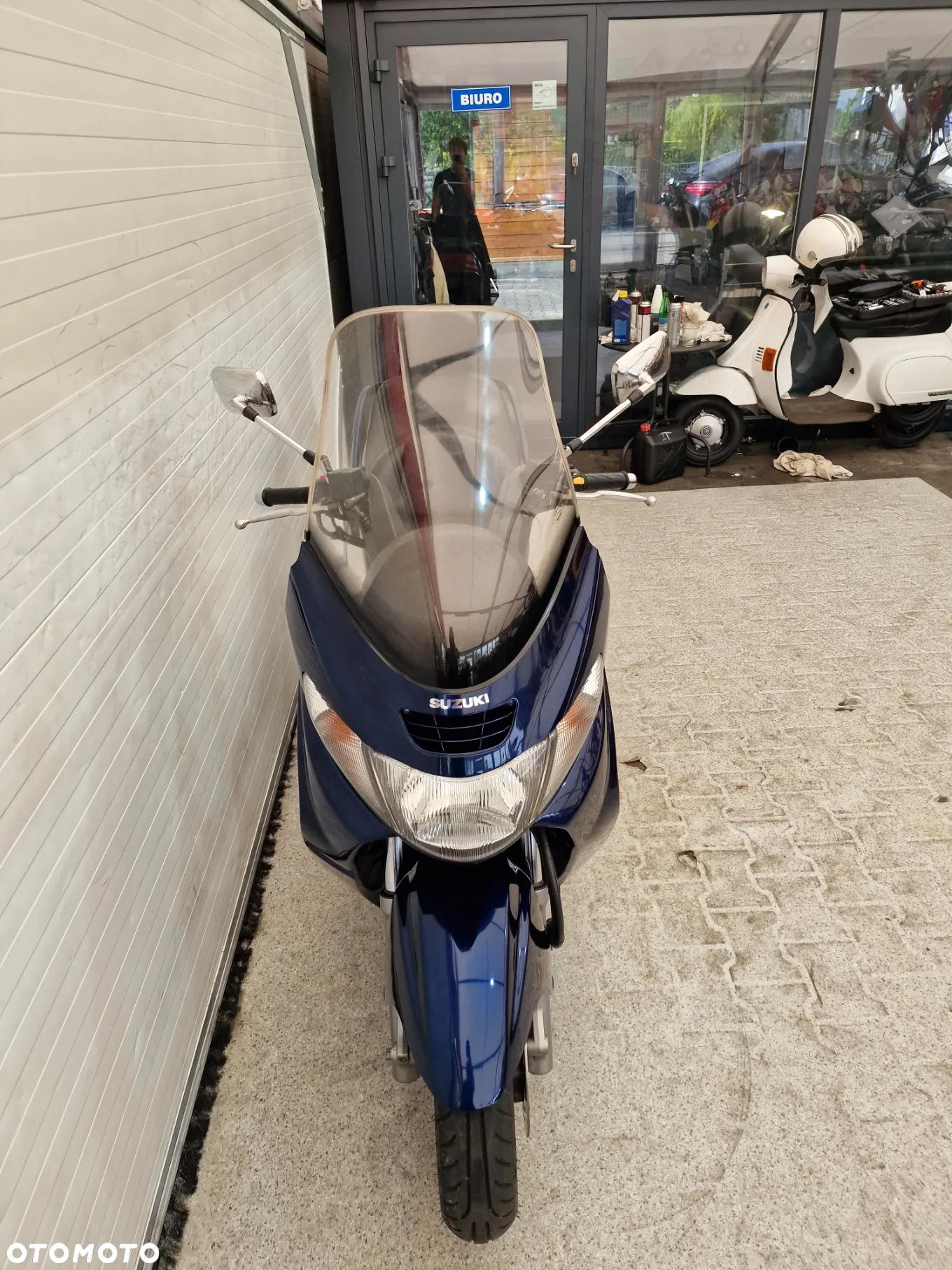 Suzuki Burgman - 16