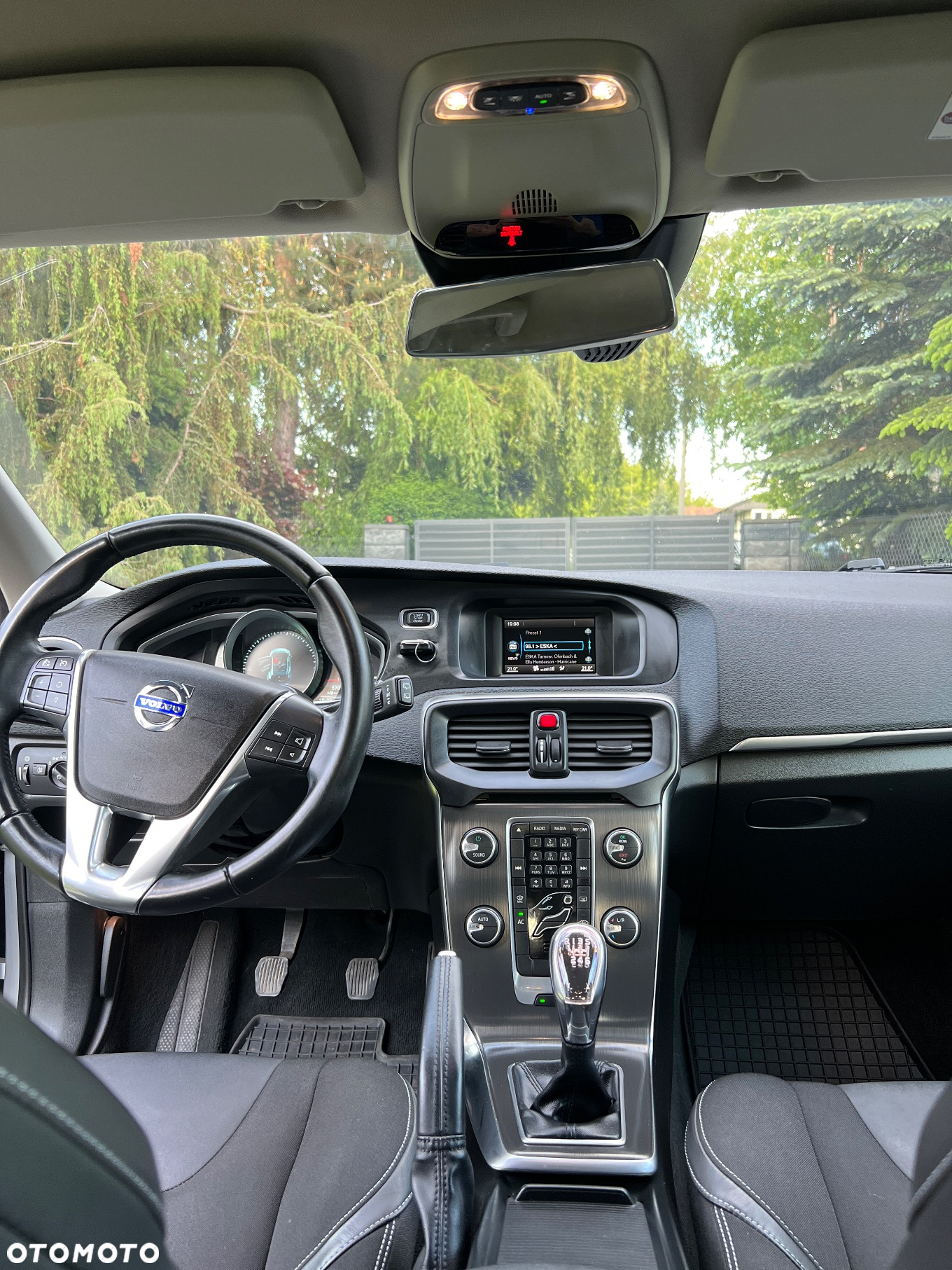 Volvo V40 D2 Momentum - 8