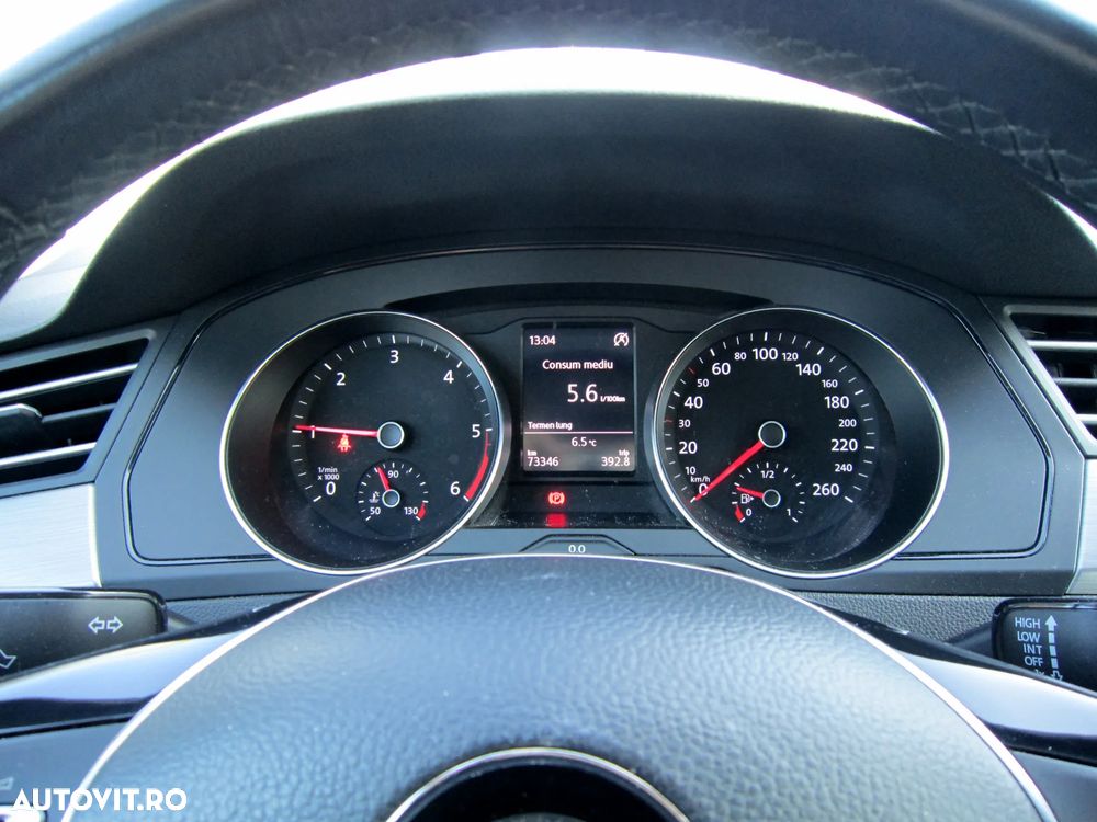 Volkswagen Passat - 11