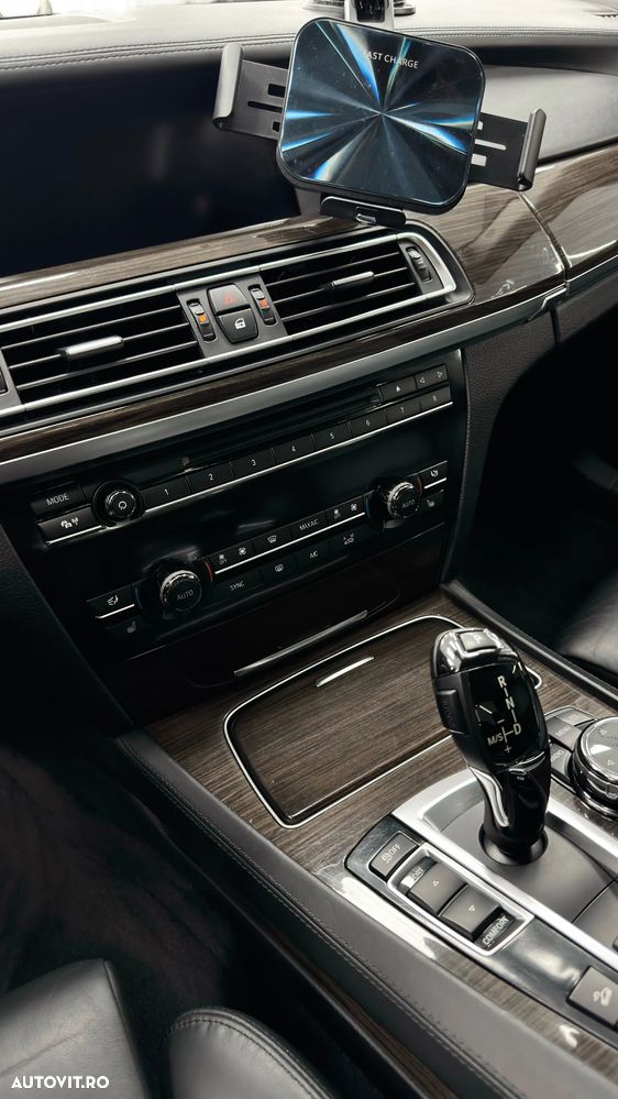 BMW Seria 7 740d xDrive - 4