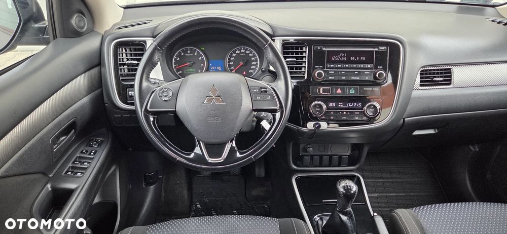 Mitsubishi Outlander 2.0 City Style 2WD - 32