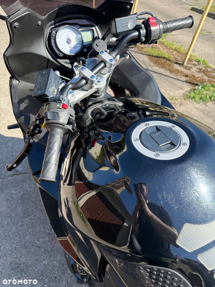 Suzuki GSX - 15