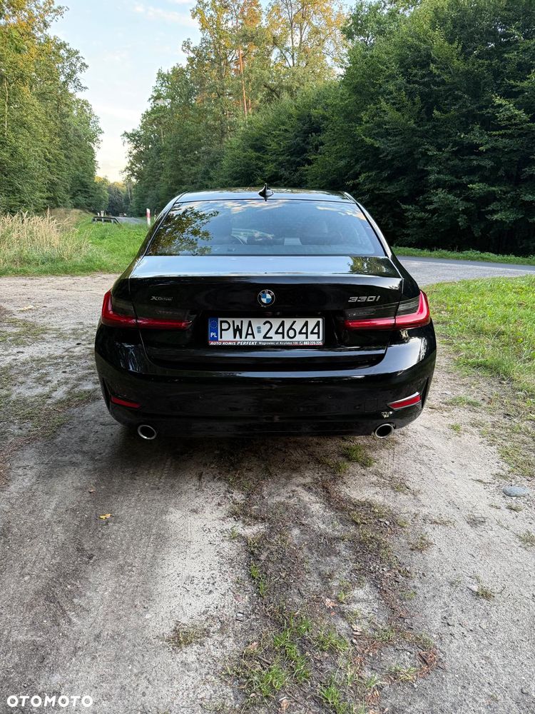 BMW Seria 3 330i xDrive - 8