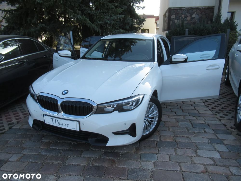 BMW Seria 3 318i Sport Line - 39