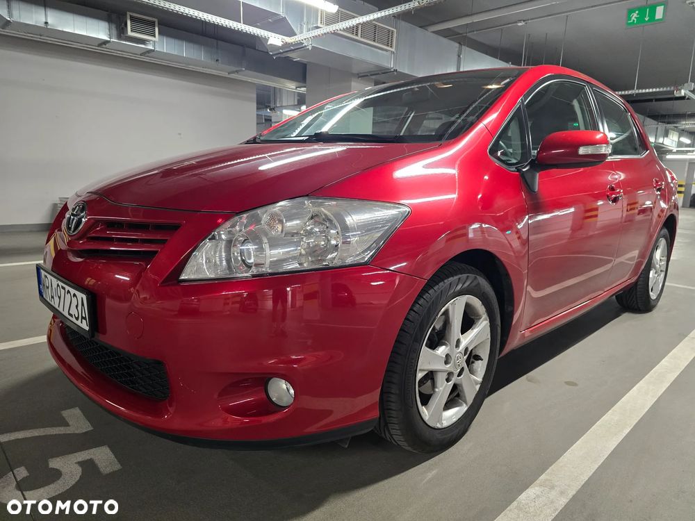 Toyota Auris 1.6 Premium - 1