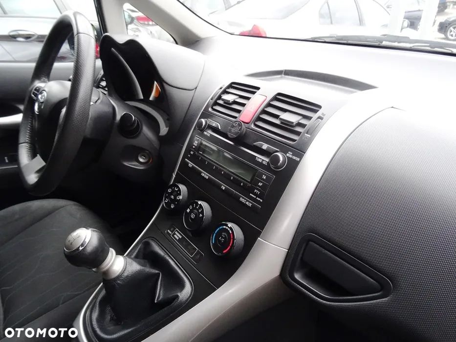 Toyota Auris 1.33 VVT-i Active - 10