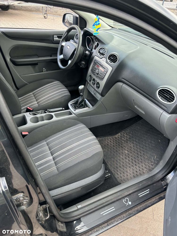 Ford Focus 1.6 Trend EU5 - 9