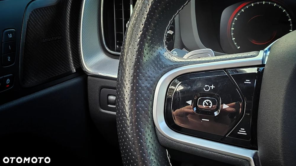 Volvo XC 60 T5 AWD Geartronic RDesign - 33