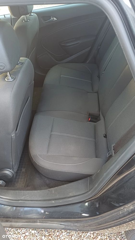 Opel Astra 2.0 CDTI DPF SportsTourer Exklusiv - 10
