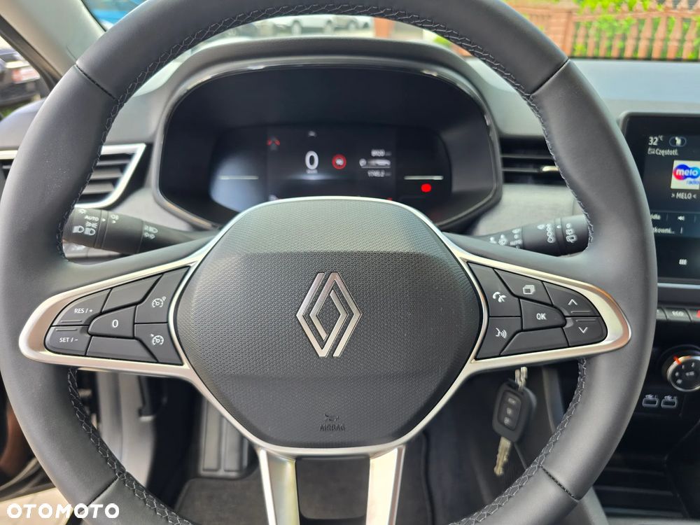 Renault Clio - 25