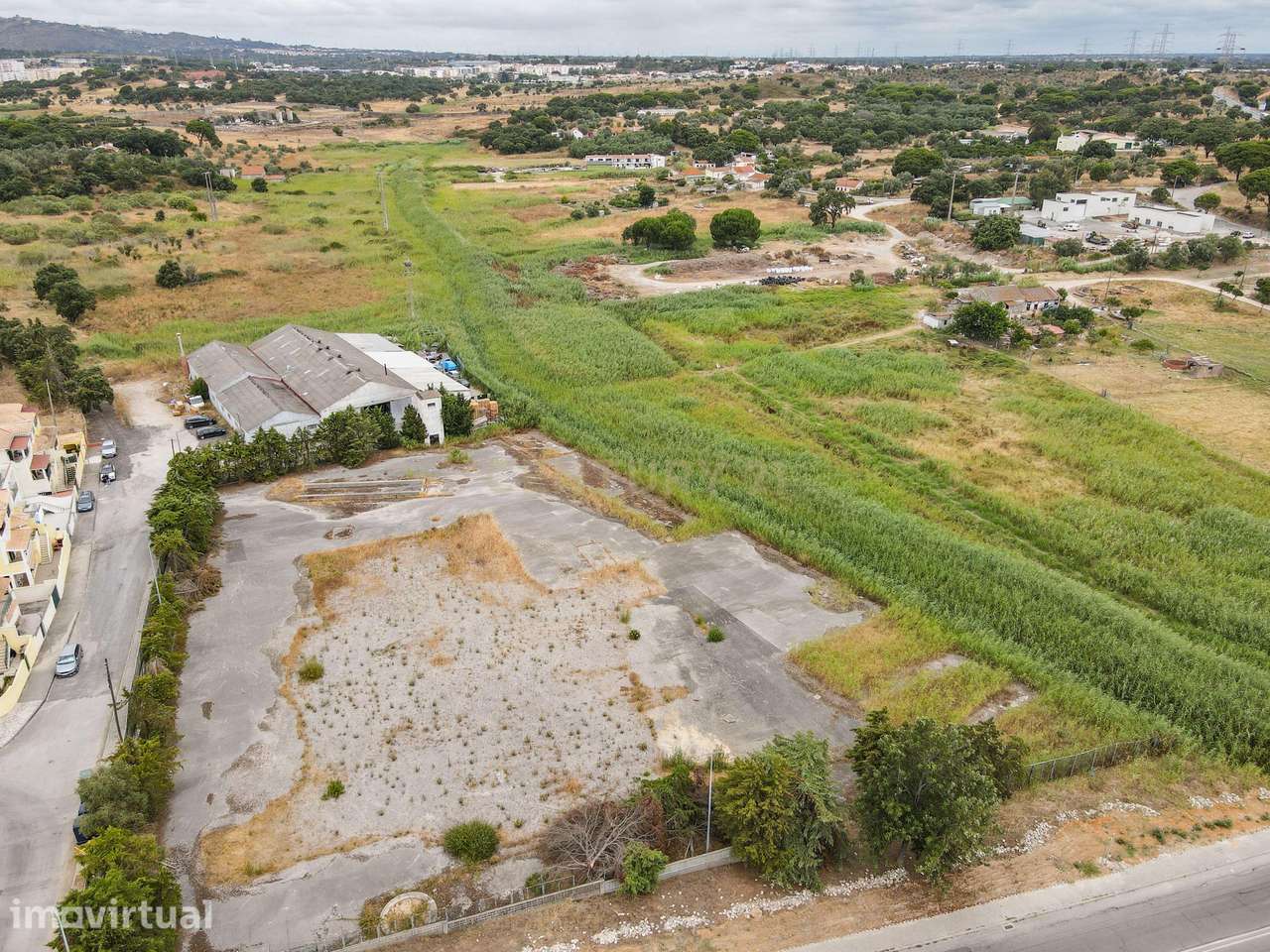 VENDE-SE ARMAZÉM NAS MANTEIGADAS - Grande imagem: 3/16