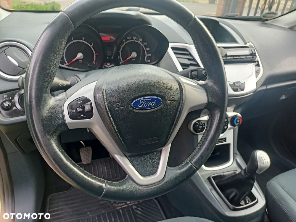 Ford Fiesta 1.25 Viva - 11