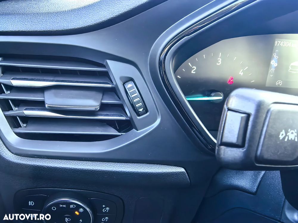 Ford Focus Turnier 1.5 EcoBlue Start-Stopp-System Aut. ST-LINE - 20