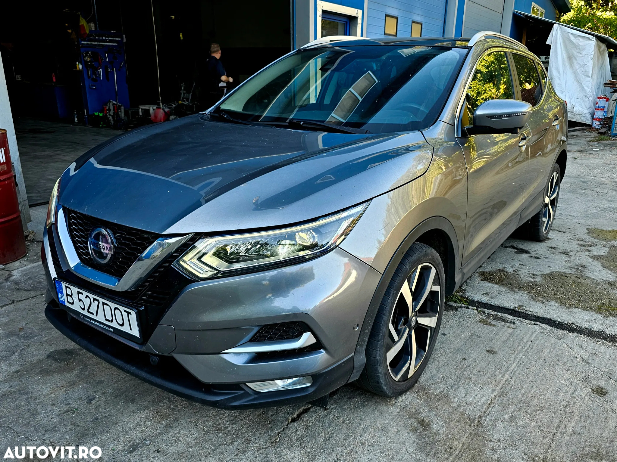 Nissan Qashqai - 2