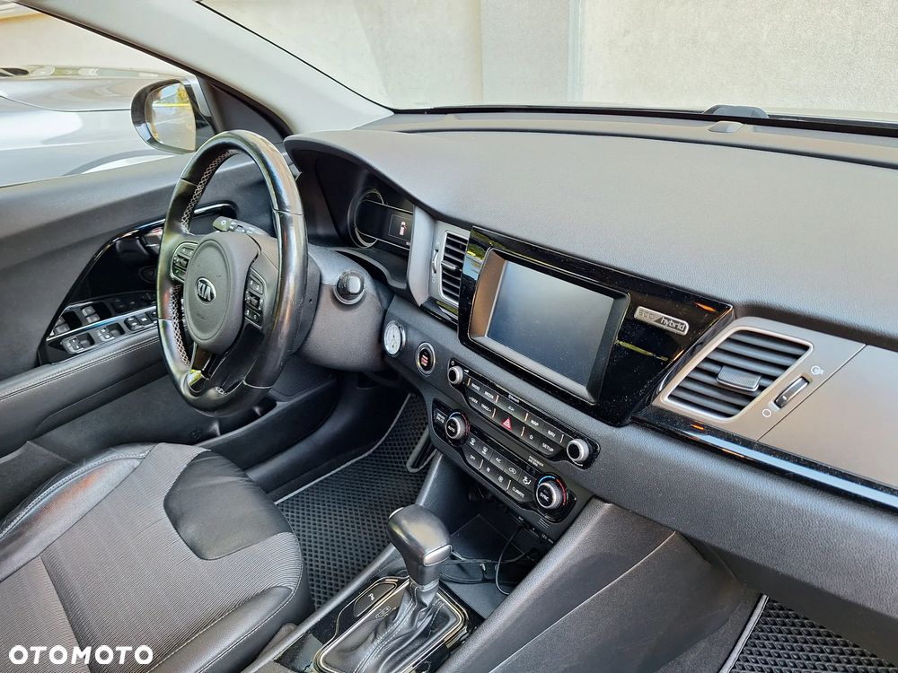 Kia Niro 1.6 GDI Hybrid L - 12