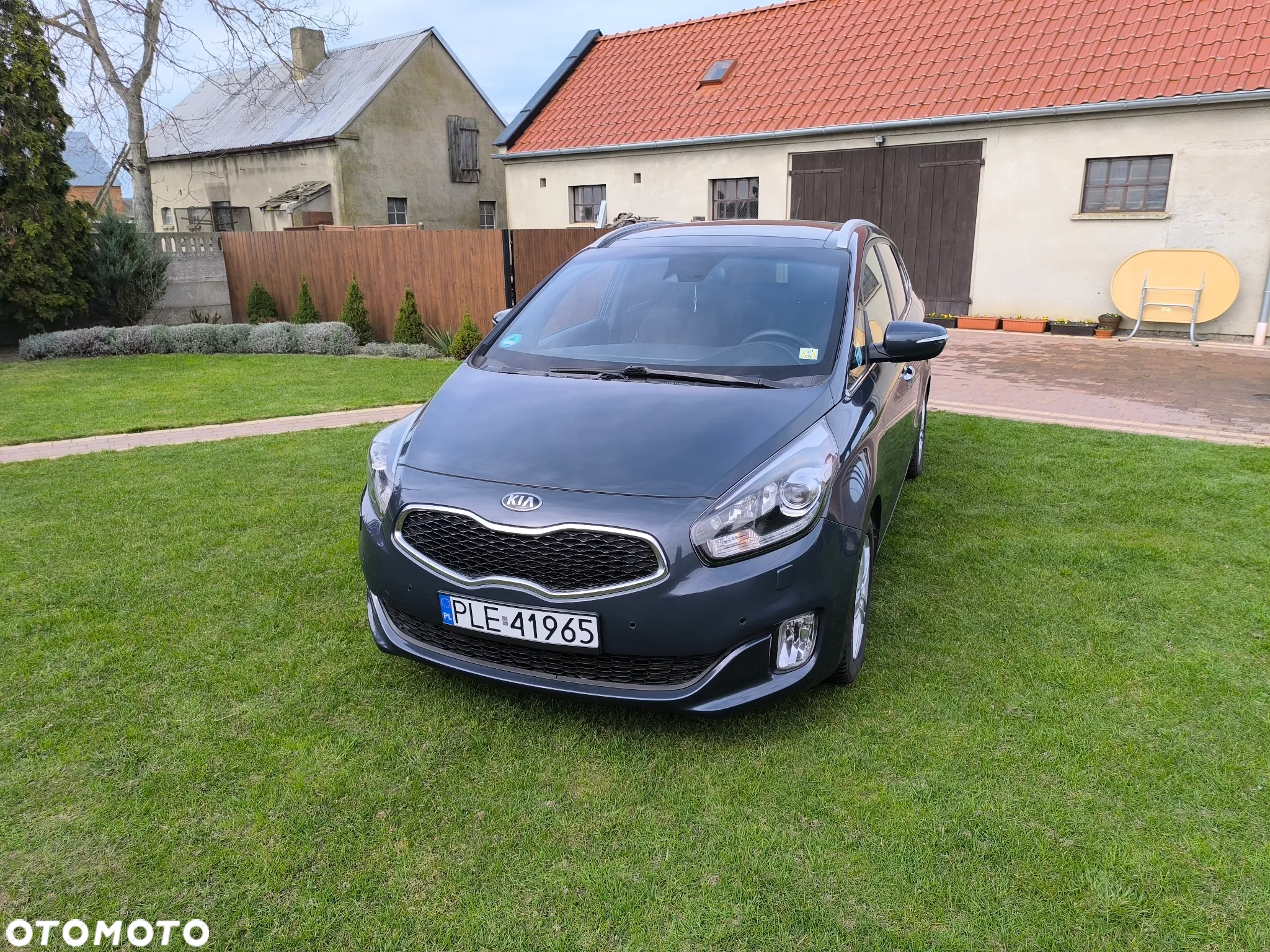Kia Carens 1.7 CRDi L 7os - 9