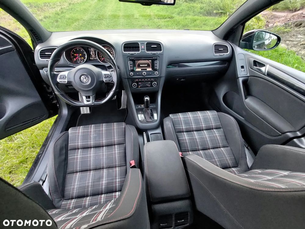 Volkswagen Golf - 4
