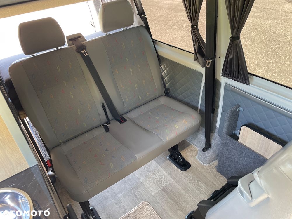 Volkswagen Transporter - 16