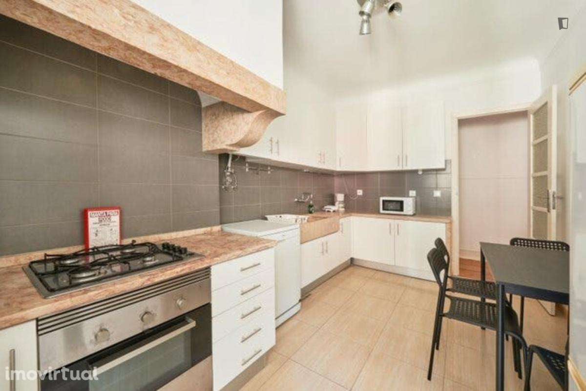 Quarto - localizado em Alameda Lisbon - Grande imagem: 5/15