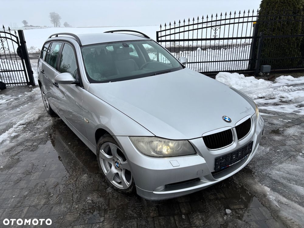 BMW Seria 3 ver-320i - 2