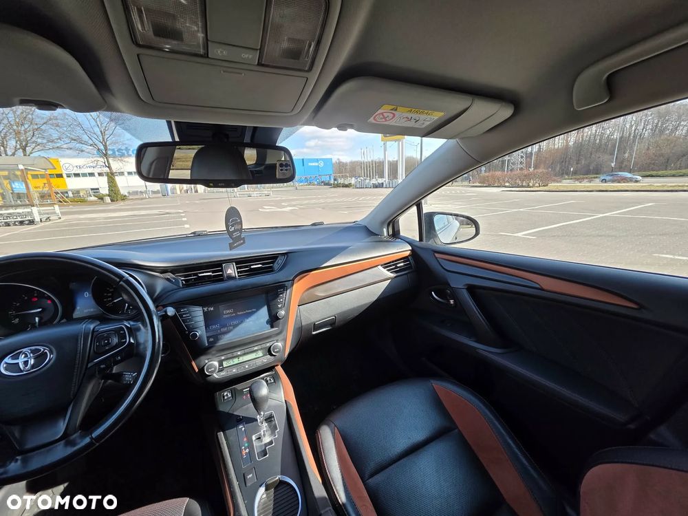 Toyota Avensis 1.8 Prestige MS - 10