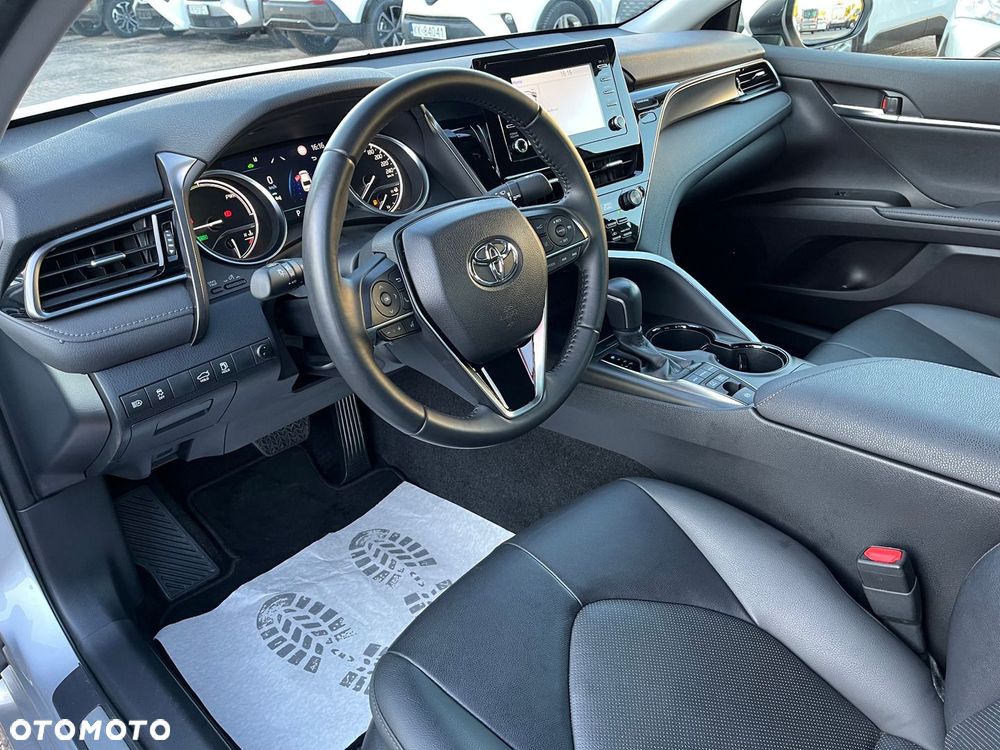 Toyota Camry 2.5 Hybrid Comfort CVT - 4