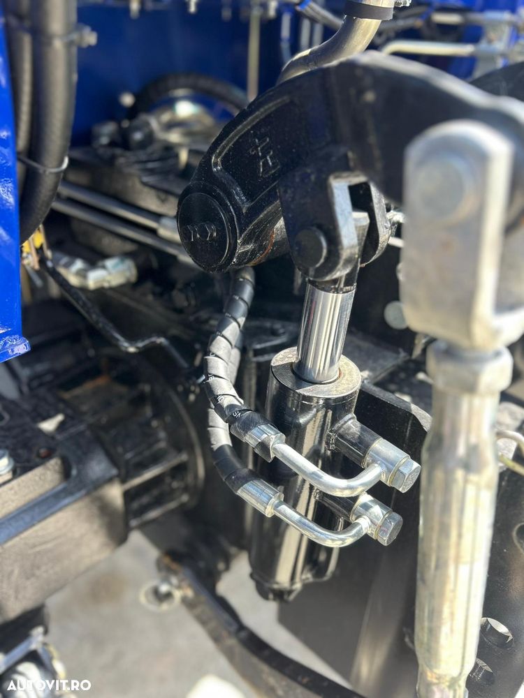 Bizon Tractor Bizon EUROTEK 404 EURO V cu carte RAR + Plug și Freză - 8