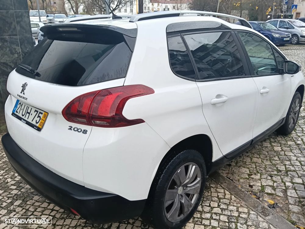 Peugeot 2008 1.2 PureTech Style - 3