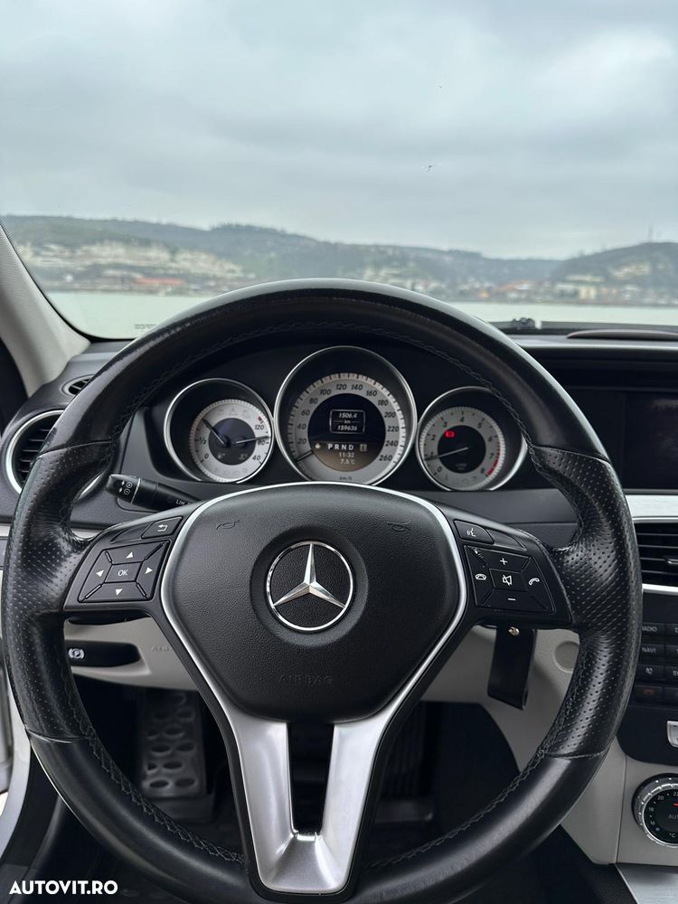 Mercedes-Benz C 200 (BlueEFFICIENCY) 7G-TRONIC Avantgarde - 10