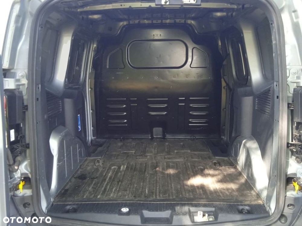 Ford Transit Courier - 34