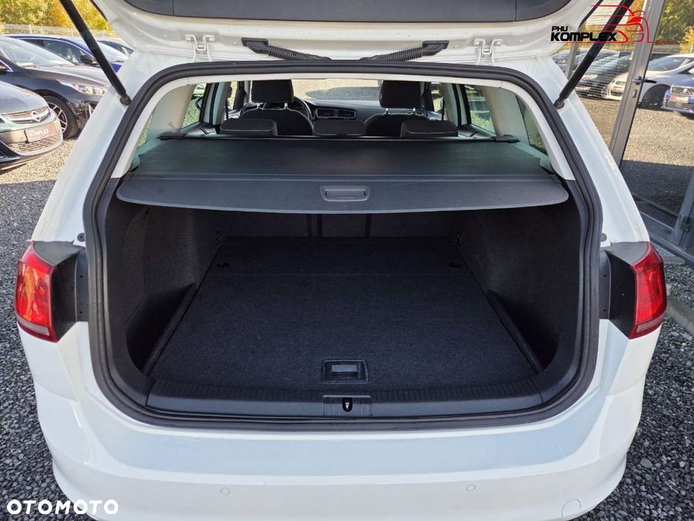 Volkswagen Golf - 10
