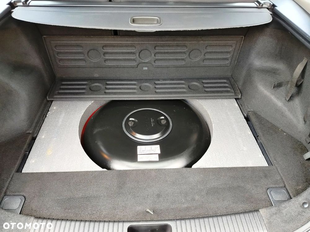 Kia Ceed - 31