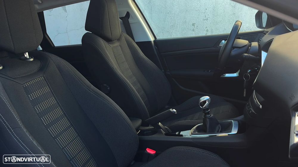 Peugeot 308 SW 1.6 BlueHDi Allure - 22