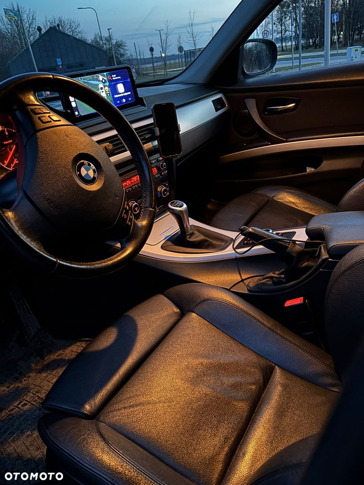 BMW Seria 3 318d DPF - 3