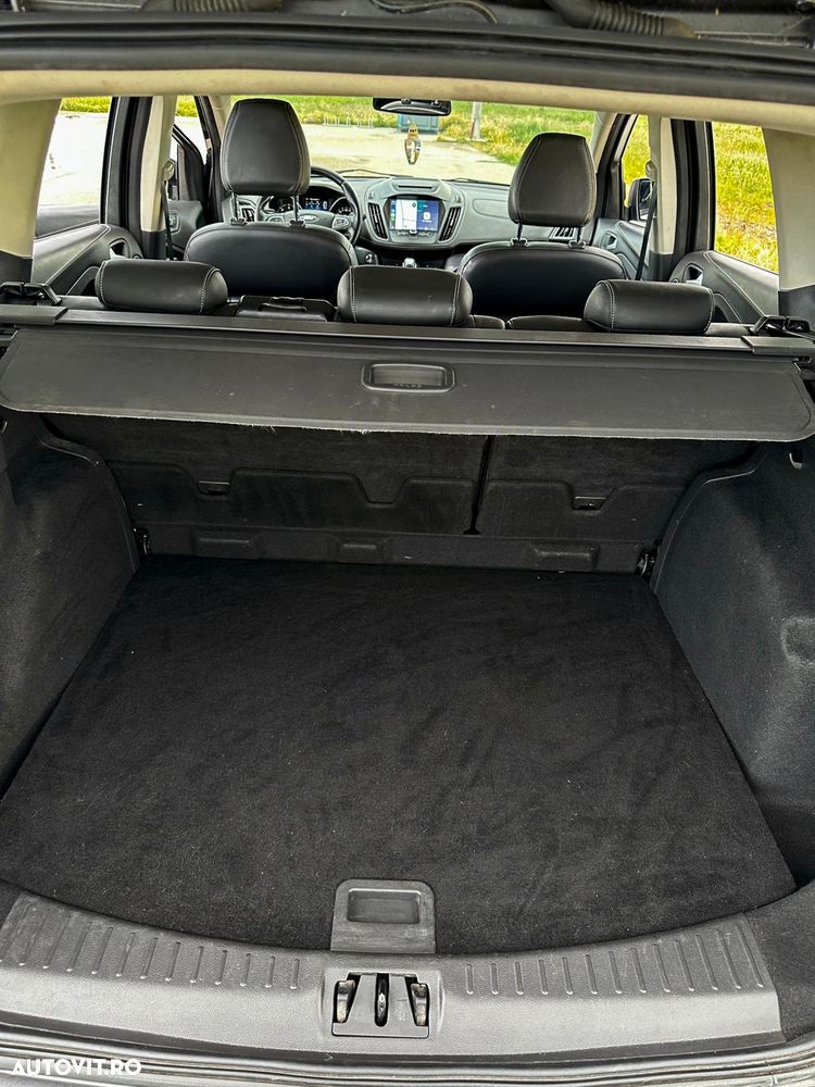 Ford Kuga 2.0 TDCi 4WD Powershift Vignale - 23