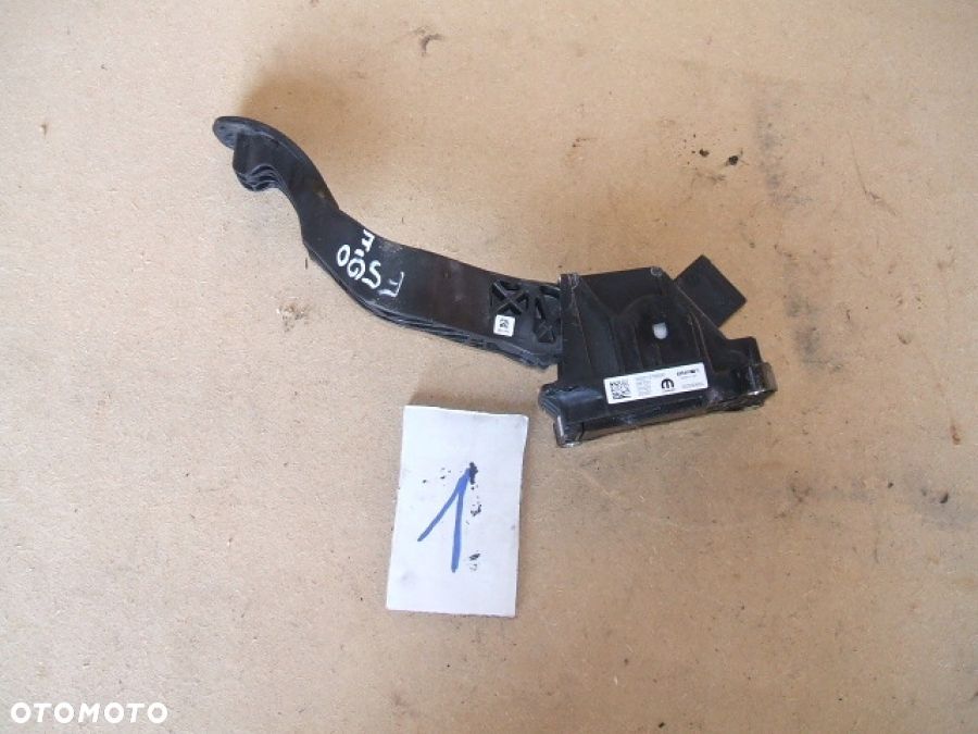 FIAT 500e pedał gazu potencjometr hamulca 00521379550 25833200230 - 3