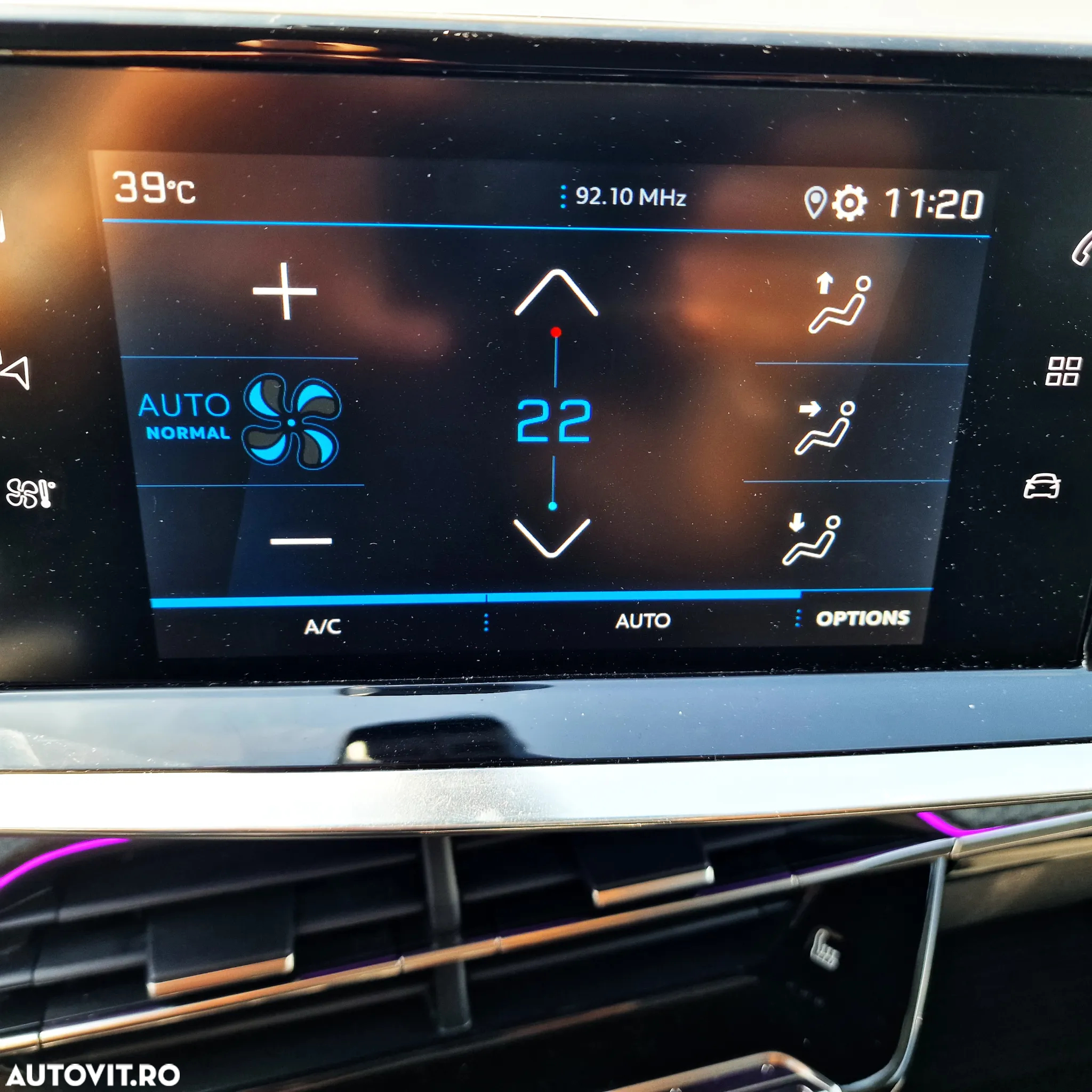 Peugeot 208 1.2 L PureTech STT Active - 36