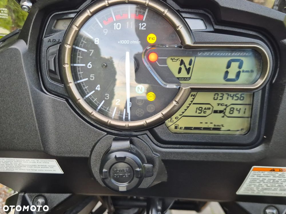 Suzuki V-STROM - 7