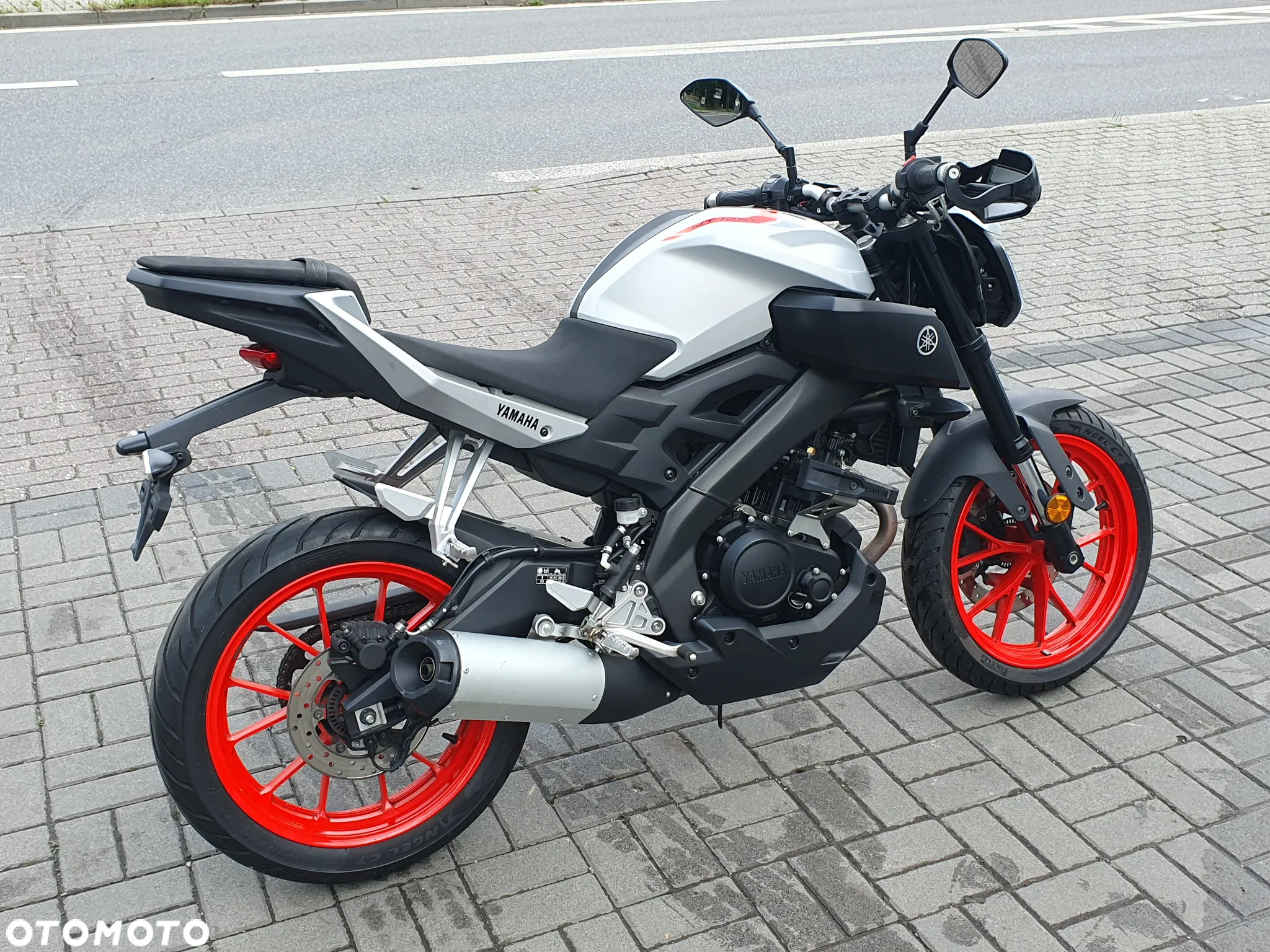 Yamaha MT - 3