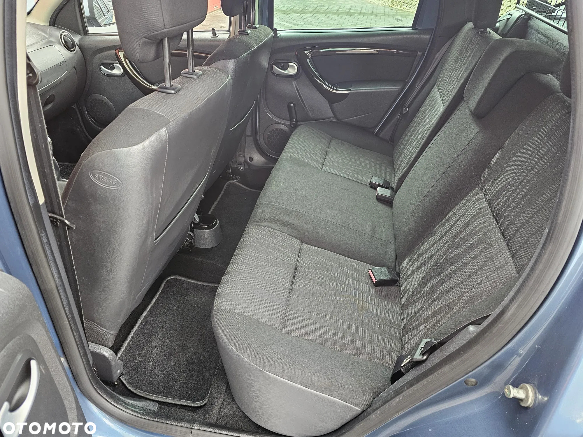 Dacia Duster 1.6 16V 4x2 Prestige - 22