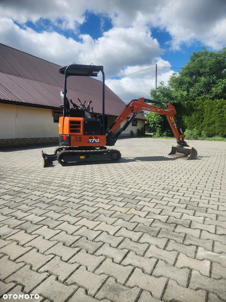 Hitachi ZX17U-6 - 3