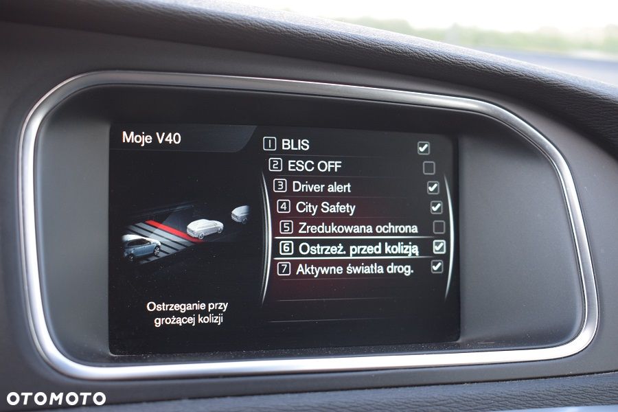 Volvo V40 Cross Country D3 Drive-E SCR Dynamic Edition - 18