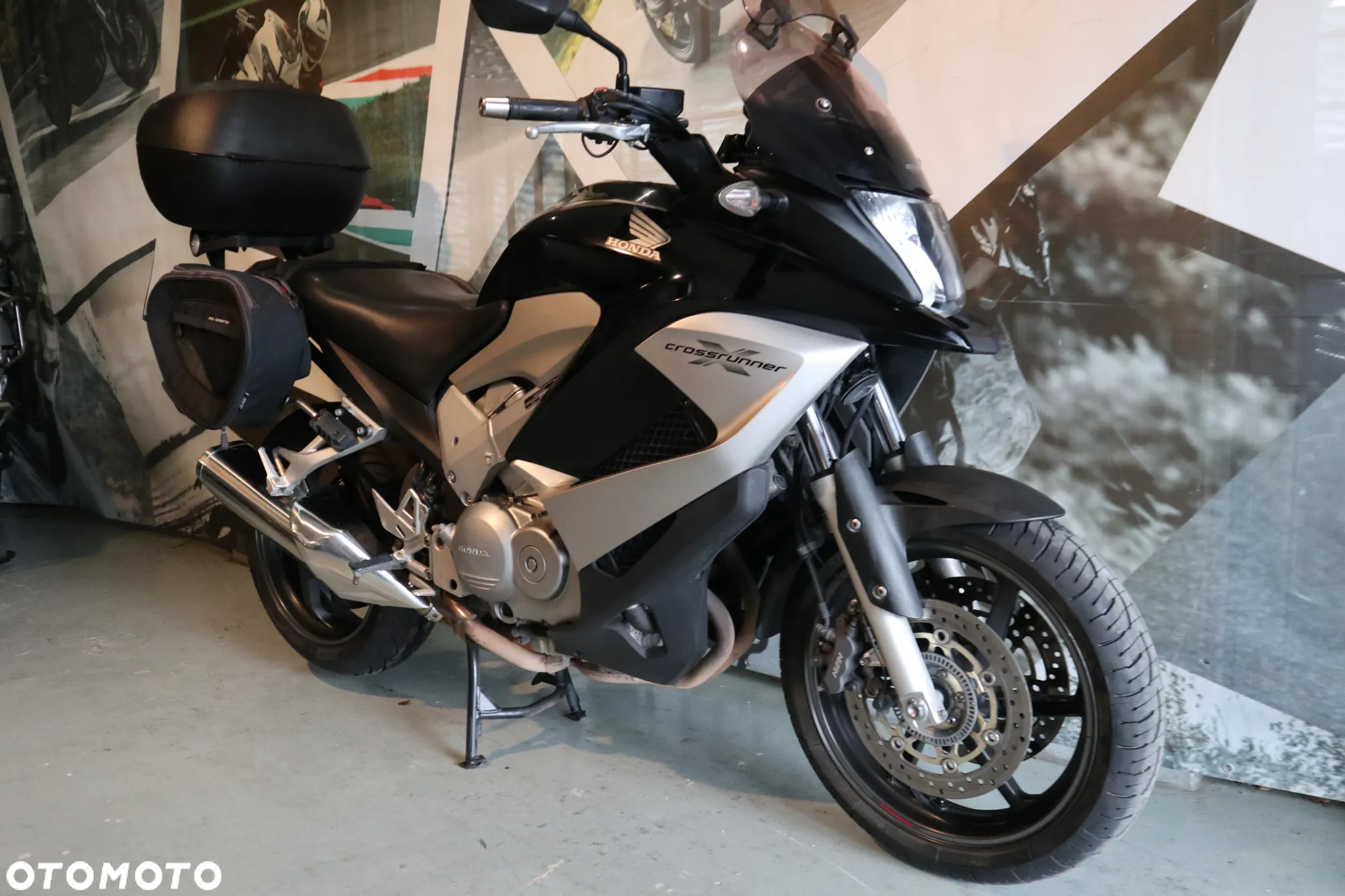 Honda VFR - 11