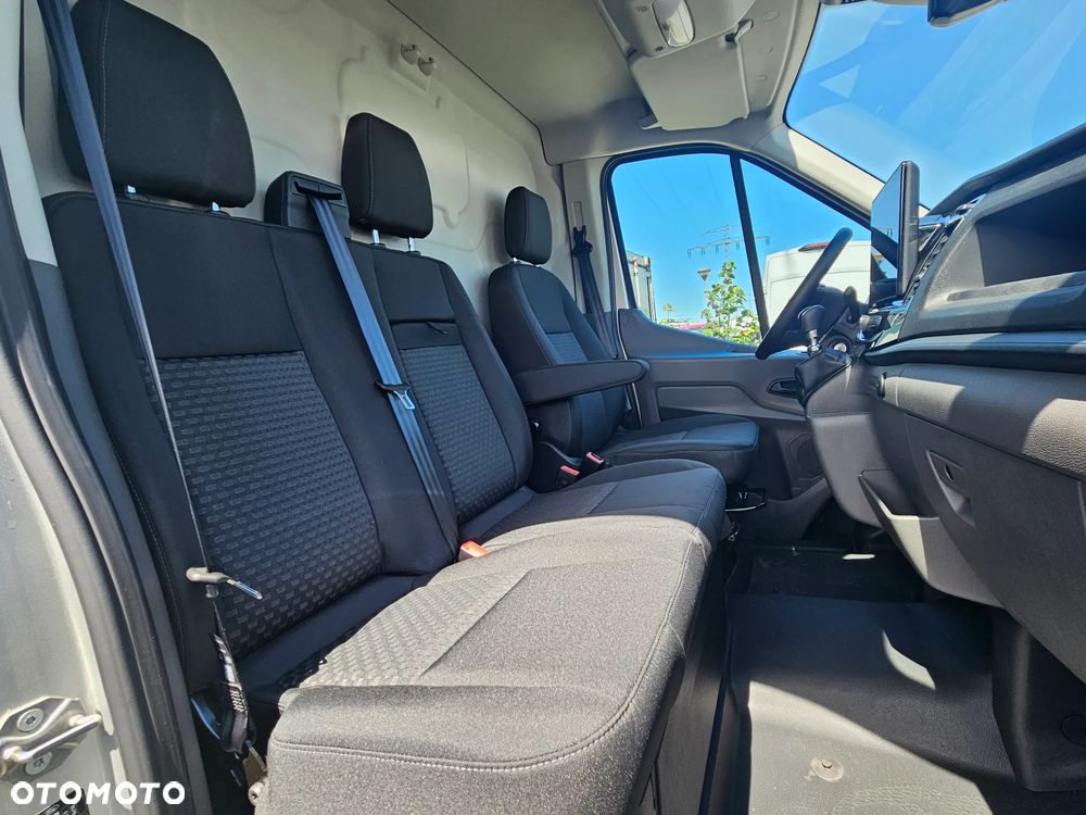 Ford Transit - 11