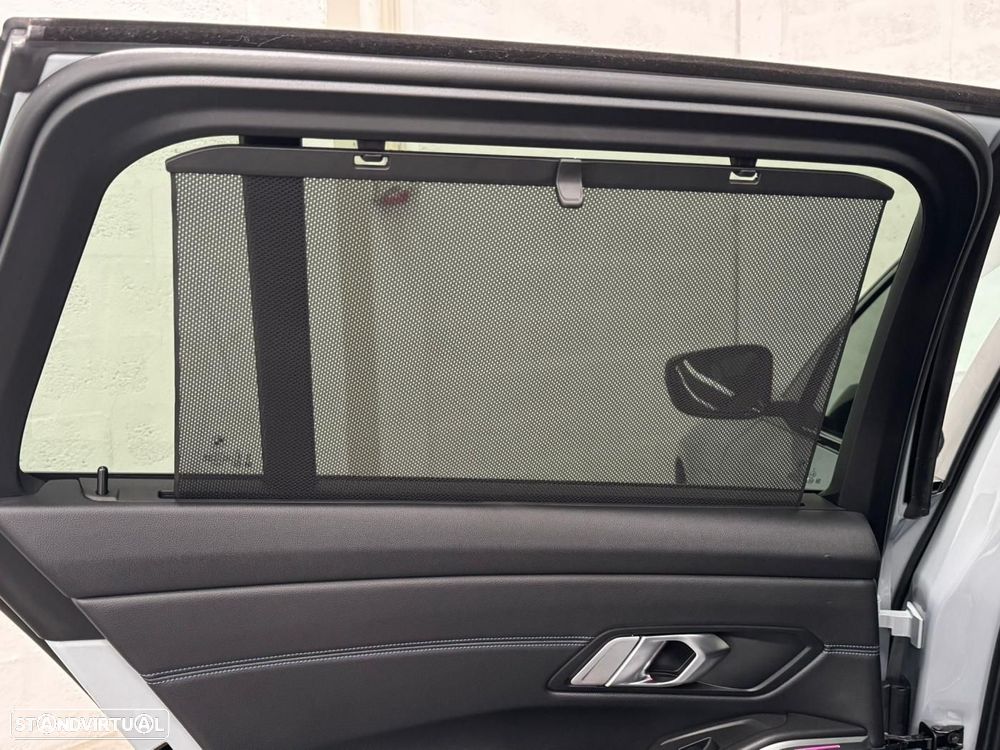 BMW 330 e Touring Pack M Auto - 54