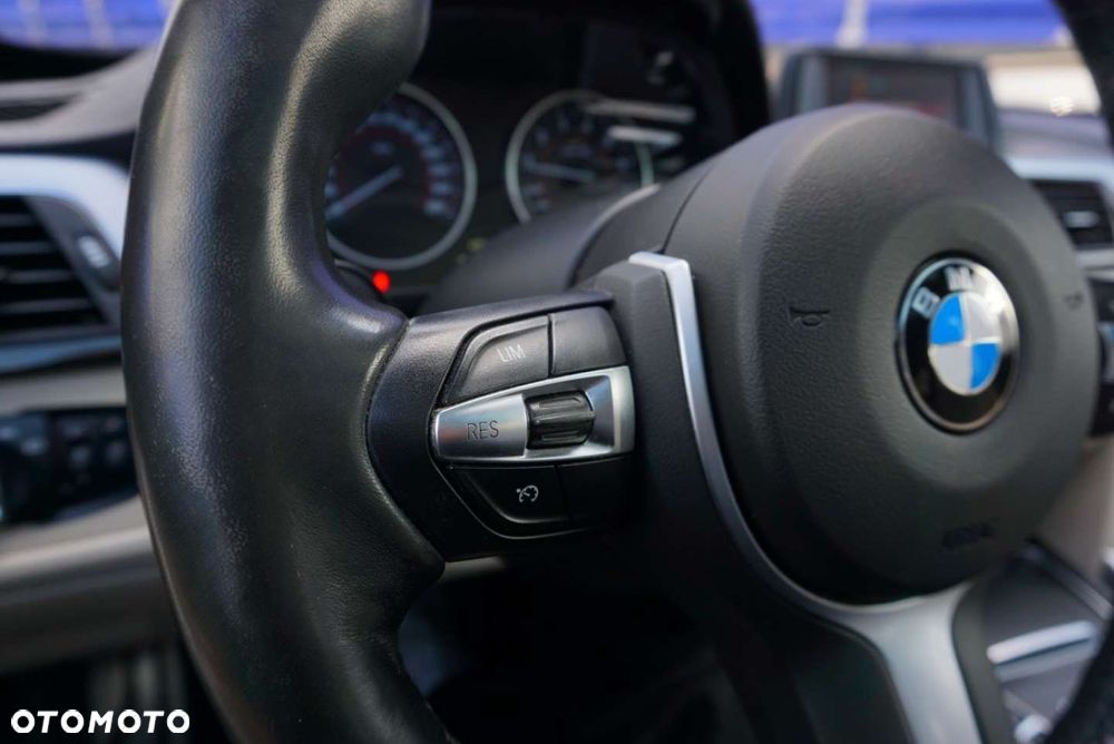 BMW 3GT 330i GPF xDrive - 10