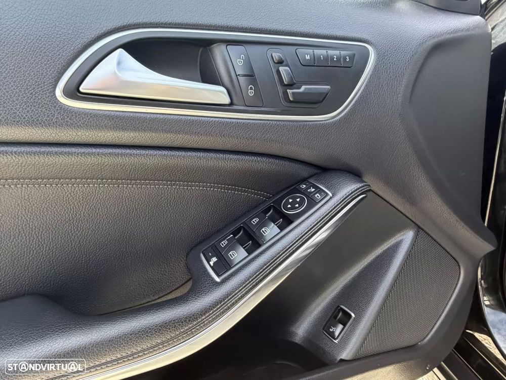 Mercedes-Benz GLA 220 d 4Matic 7G-DCT AMG Line - 11